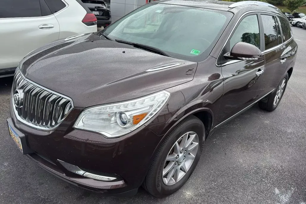 2017 Buick Enclave Leather photo 1