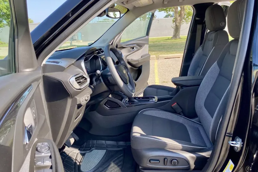 2021 Chevrolet Trailblazer LT photo 1