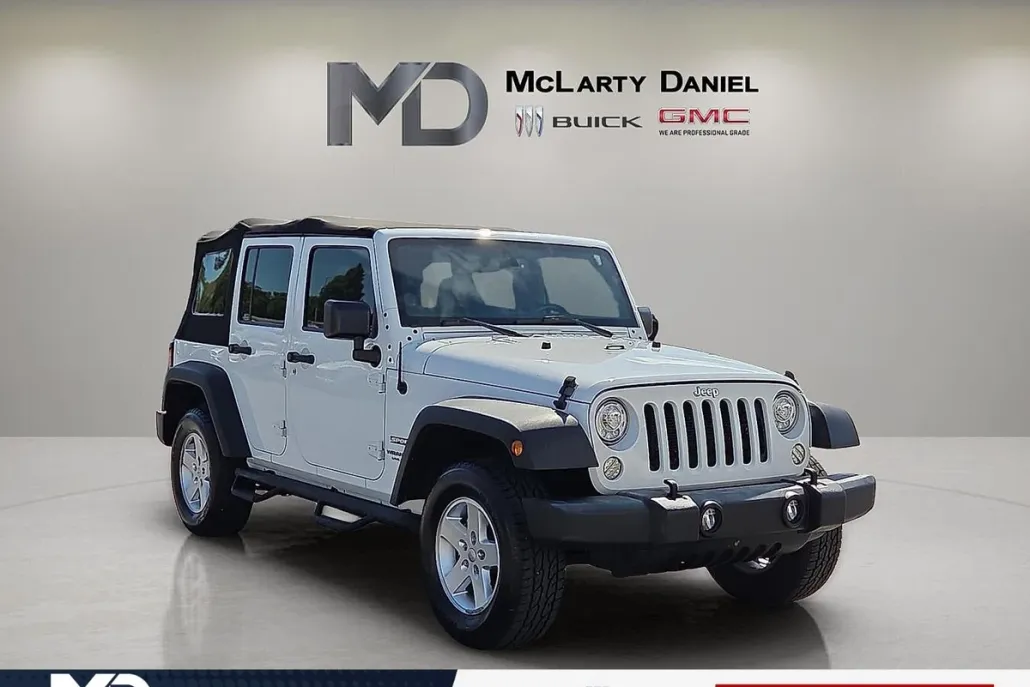 2017 Jeep Wrangler Unlimited Sport photo 1