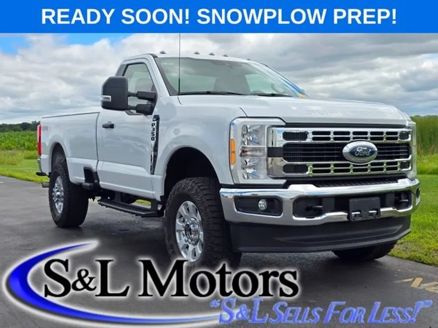 2023 Ford F-350 photo 1