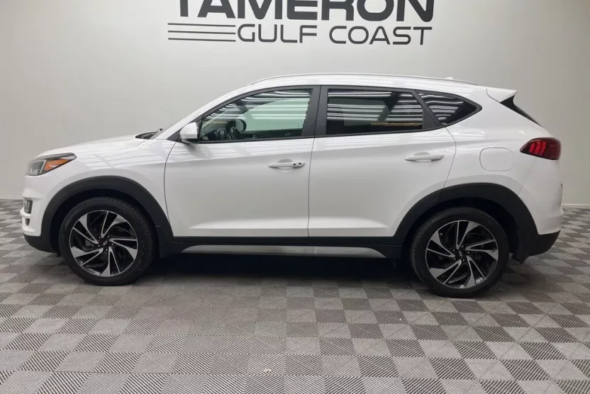 2021 Hyundai Tucson Sport photo 1