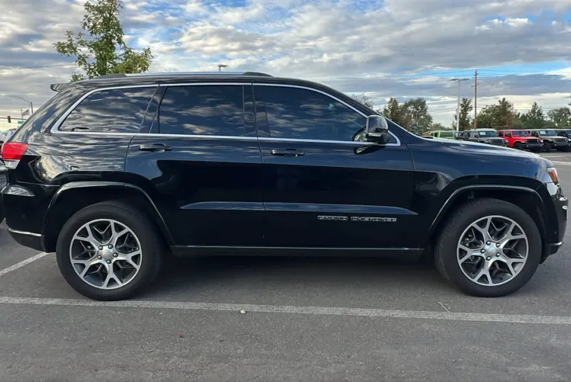 2018 Jeep Grand Cherokee Sterling Edition photo 1