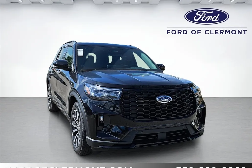 2025 Ford Explorer ST-Line photo 1