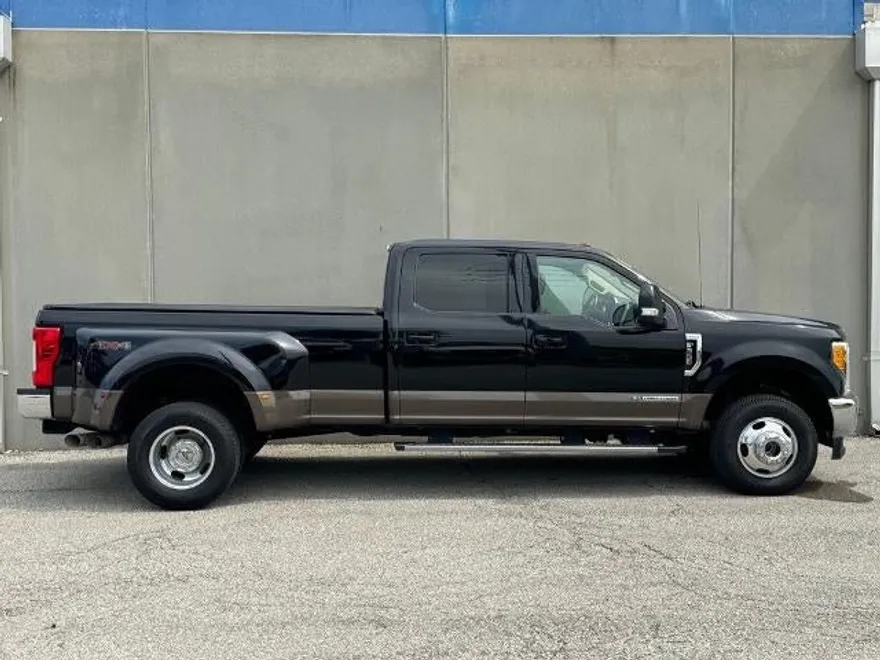 2017 Ford F-350 photo 1