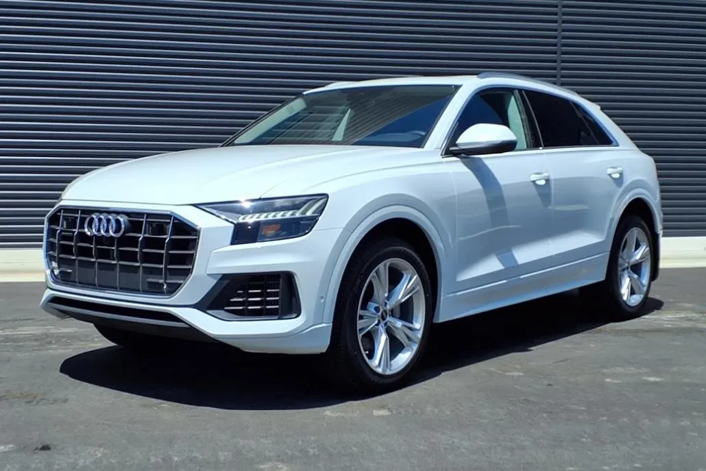 2023 Audi Q8 Premium Plus photo 1