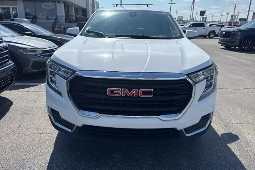 2024 Gmc Terrain SLE photo 1
