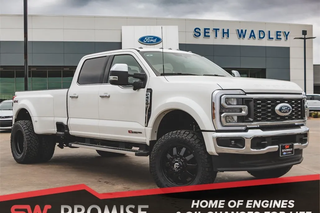 2025 Ford F-450 photo 1