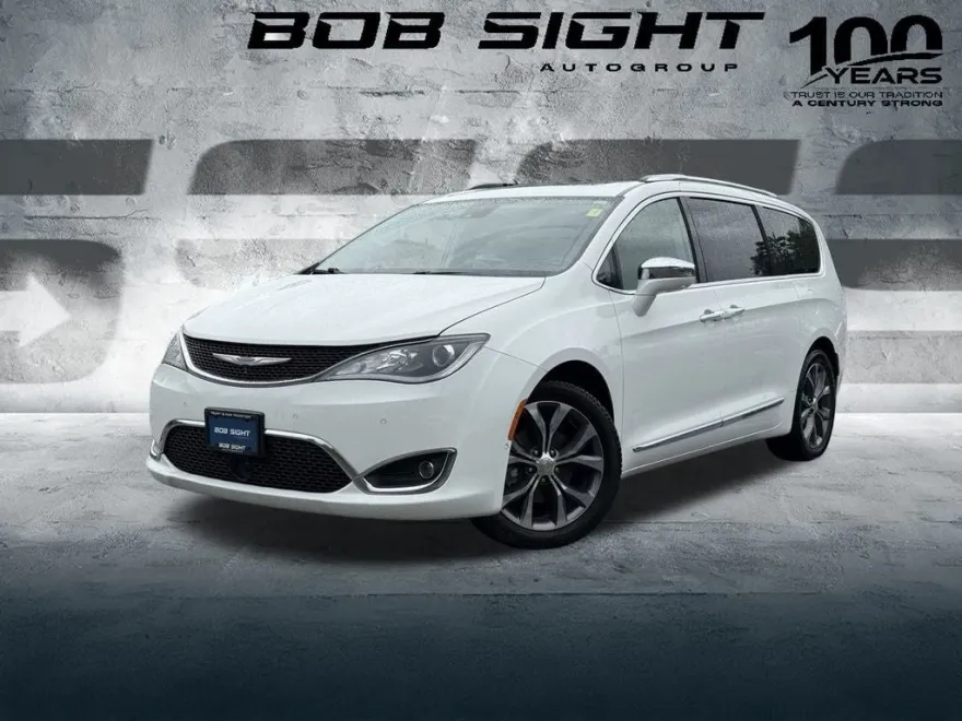 2018 Chrysler Pacifica Limited photo 1