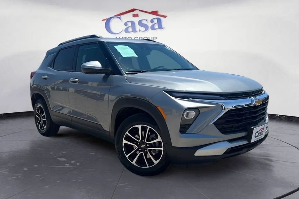 2025 Chevrolet Trailblazer LT photo 1