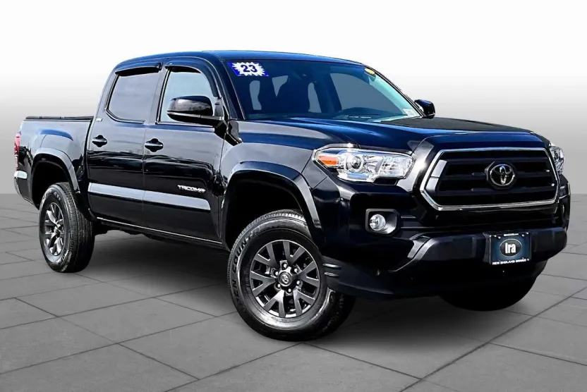 2023 Toyota Tacoma SR5 V6 photo 1
