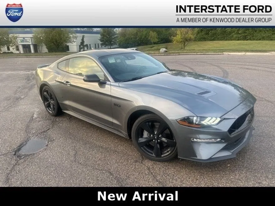 2022 Ford Mustang GT photo 1