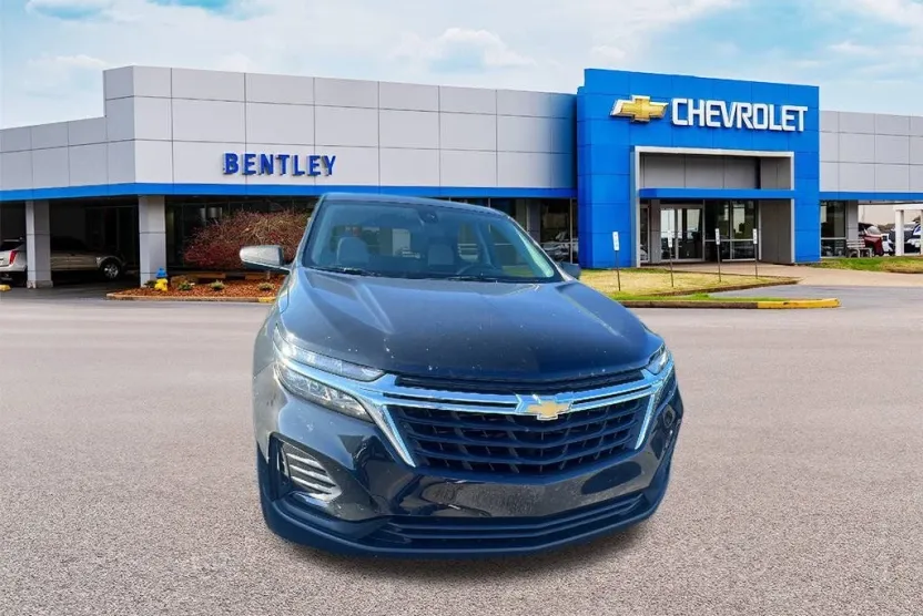 2024 Chevrolet Equinox LS photo 1