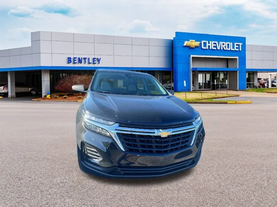 2024 Chevrolet Equinox LS photo 1