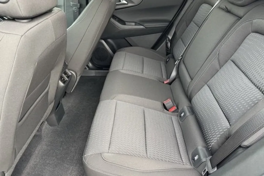2026 Chevrolet Equinox LT photo 1