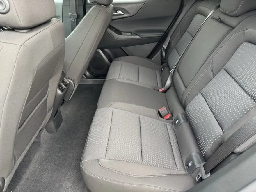 2026 Chevrolet Equinox LT photo 1