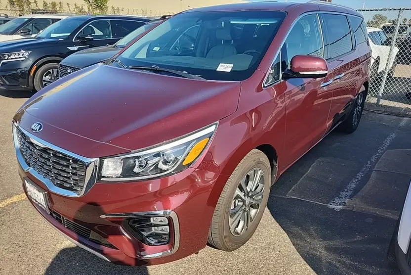 2020 Kia Sedona SX photo 1