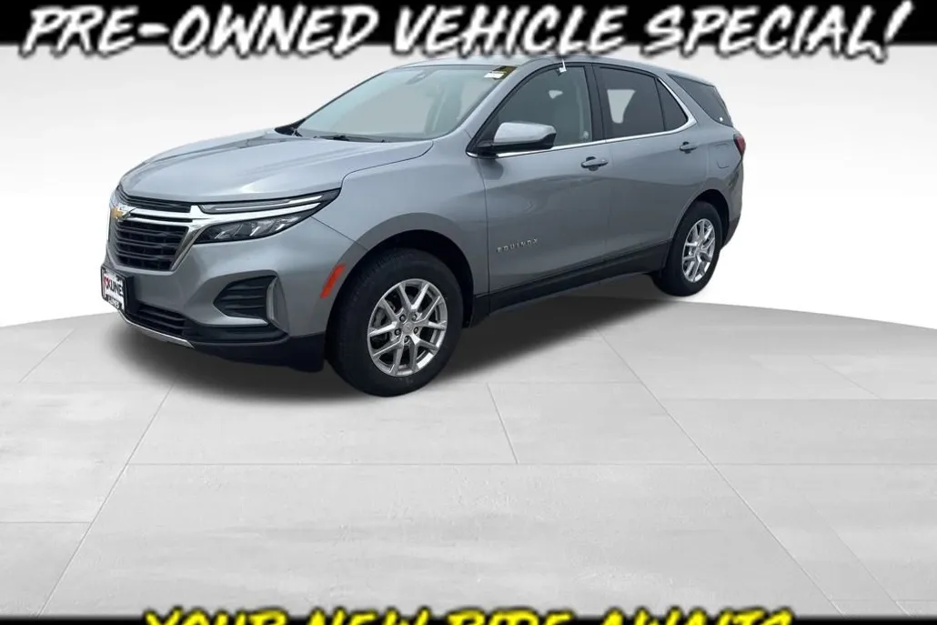 2024 Chevrolet Equinox LT photo 1