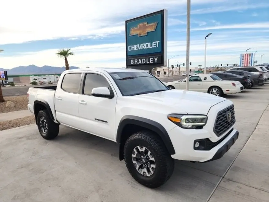 2023 Toyota Tacoma TRD SR photo 1
