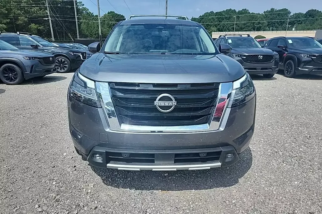2022 Nissan Pathfinder SL photo 1