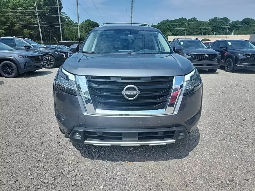 2022 Nissan Pathfinder SL photo 1