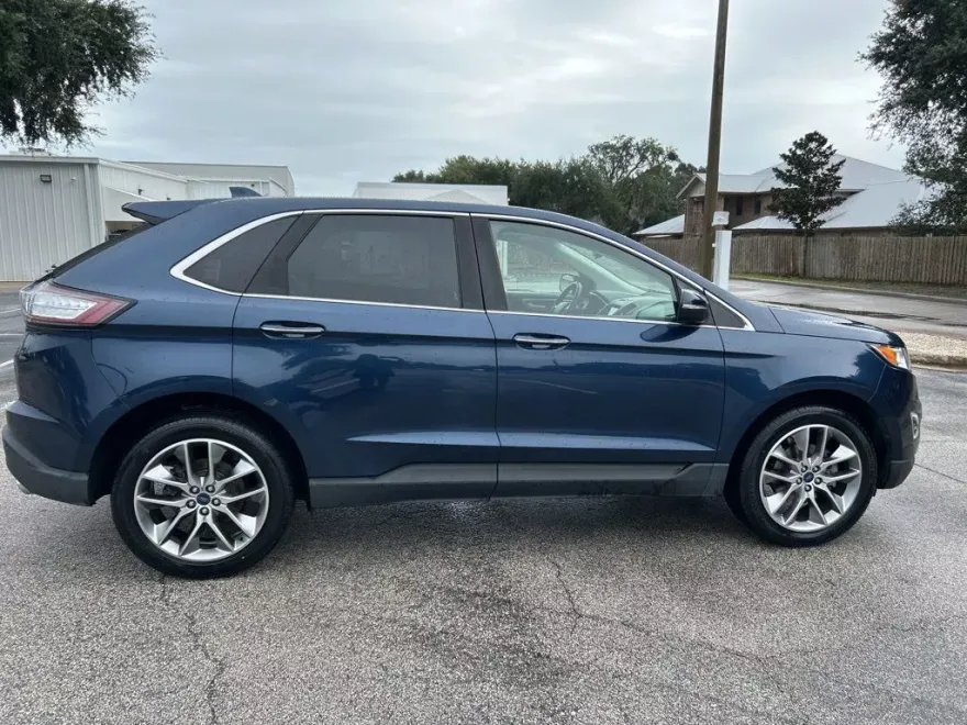2017 Ford Edge Titanium photo 1