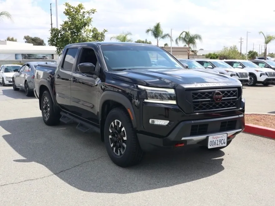 2023 Nissan Frontier PRO-X photo 1