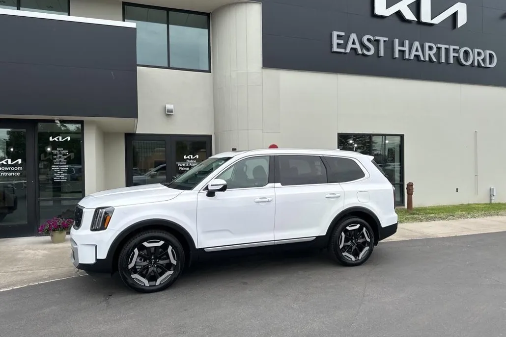 2025 Kia Telluride EX photo 1