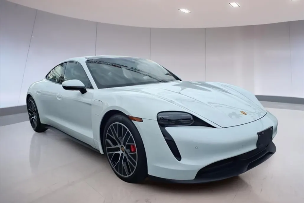 2021 Porsche Taycan 4S photo 1