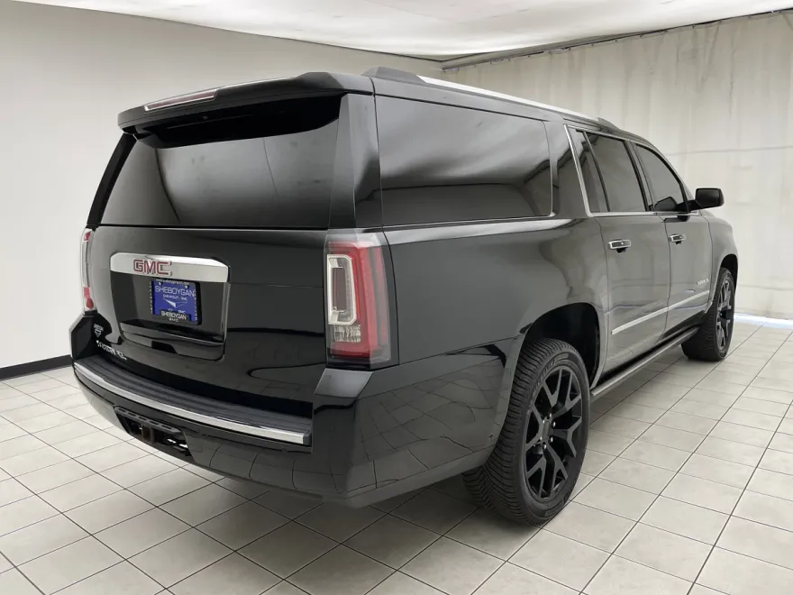 2018 Gmc Yukon XL Denali photo 1