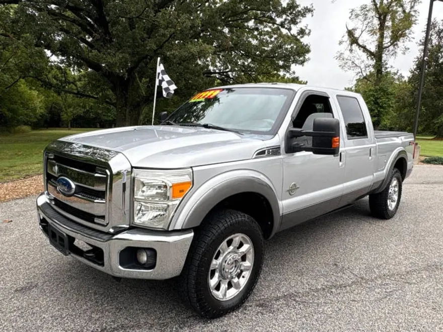 2011 Ford F-250 Lariat photo 1