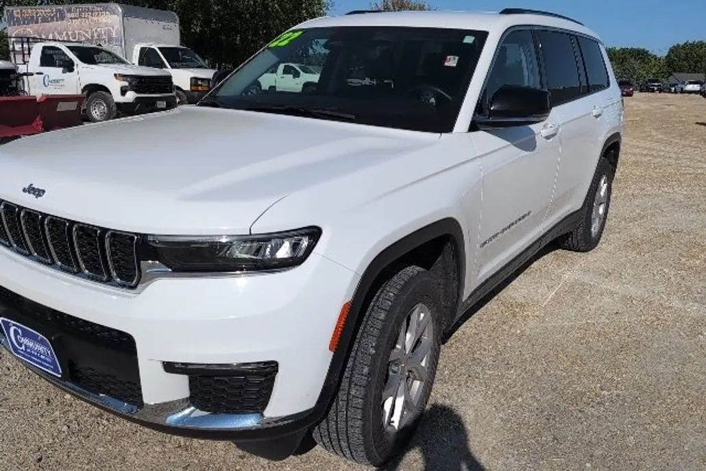 2022 Jeep Grand Cherokee Limited photo 1