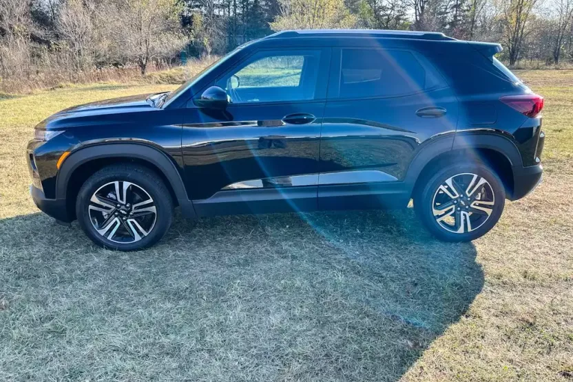 2023 Chevrolet Trailblazer LT photo 1