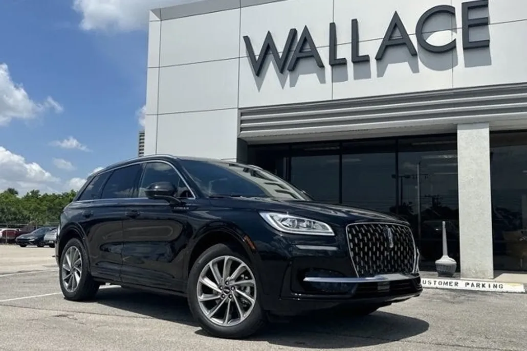 2024 Lincoln Corsair Grand Touring photo 1