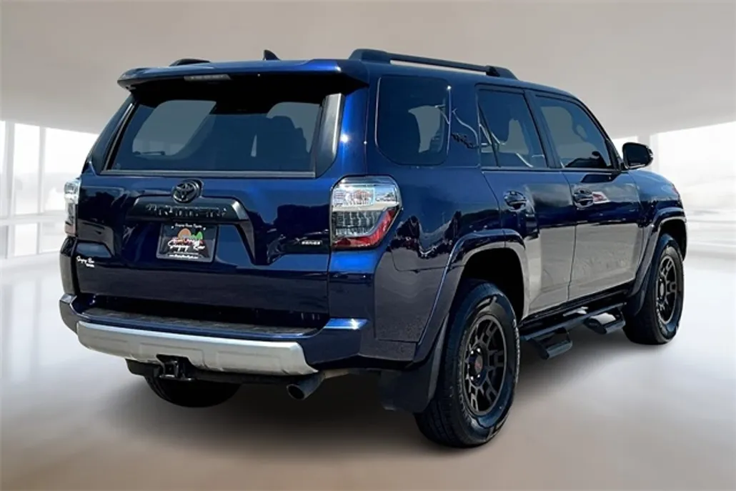2023 Toyota 4Runner TRD Off-Road Premium photo 1