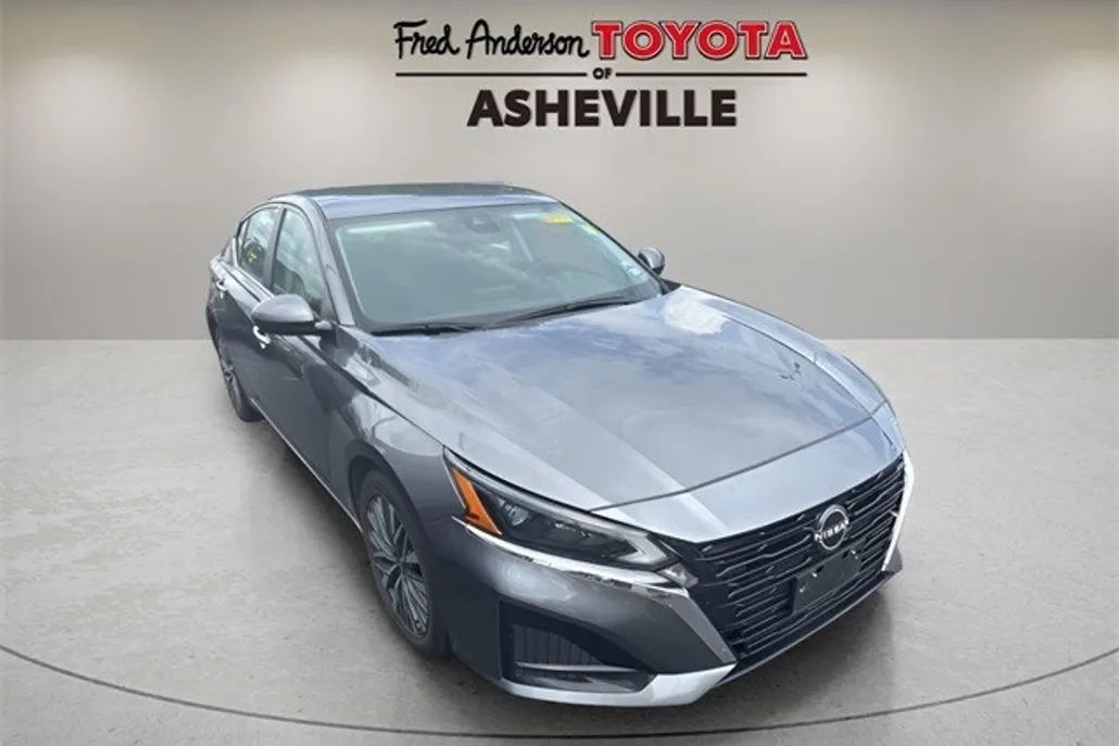 2023 Nissan Altima 2.5 SV photo 1