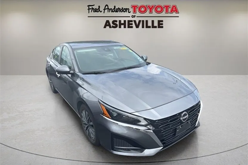 2023 Nissan Altima 2.5 SV photo 1