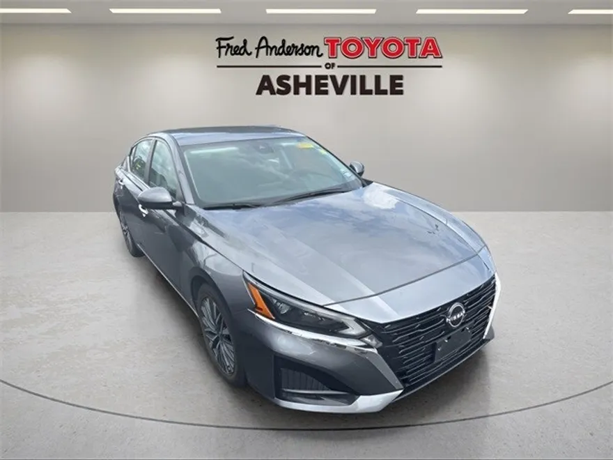 2023 Nissan Altima 2.5 SV photo 1