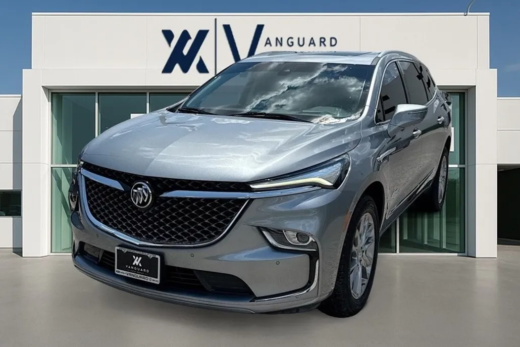 2023 Buick Enclave Avenir photo 1