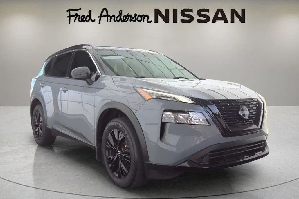 2023 Nissan Rogue SV photo 1