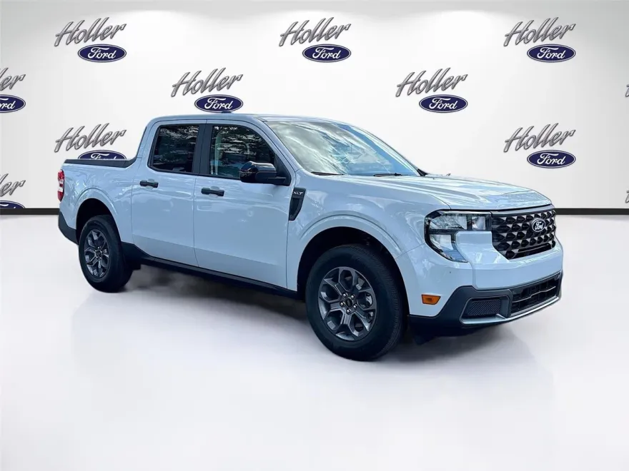 2025 Ford Maverick XLT photo 1