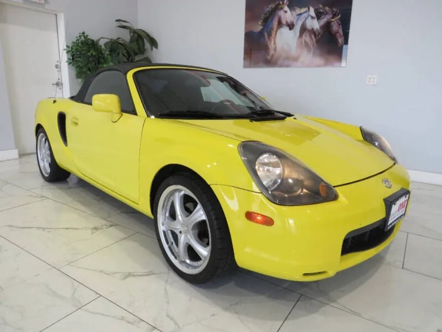 2001 Toyota MR2 Spyder Base photo 1