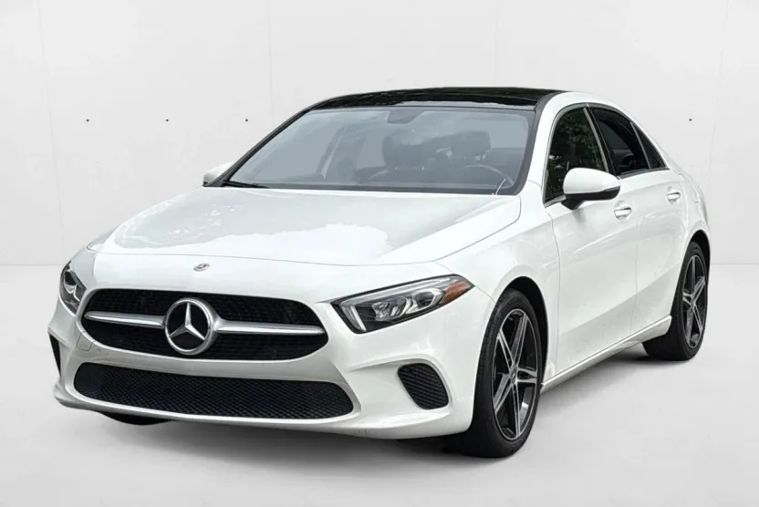 2022 Mercedes Benz A 220 photo 1