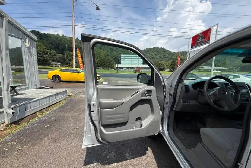 2018 Nissan Frontier SV photo 1