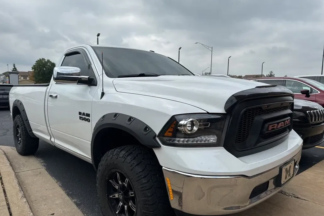 2014 Ram 1500 SLT photo 1