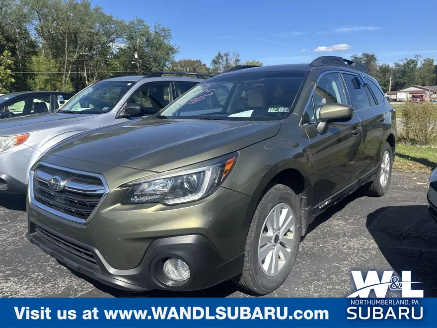 2018 Subaru Outback Premium photo 1