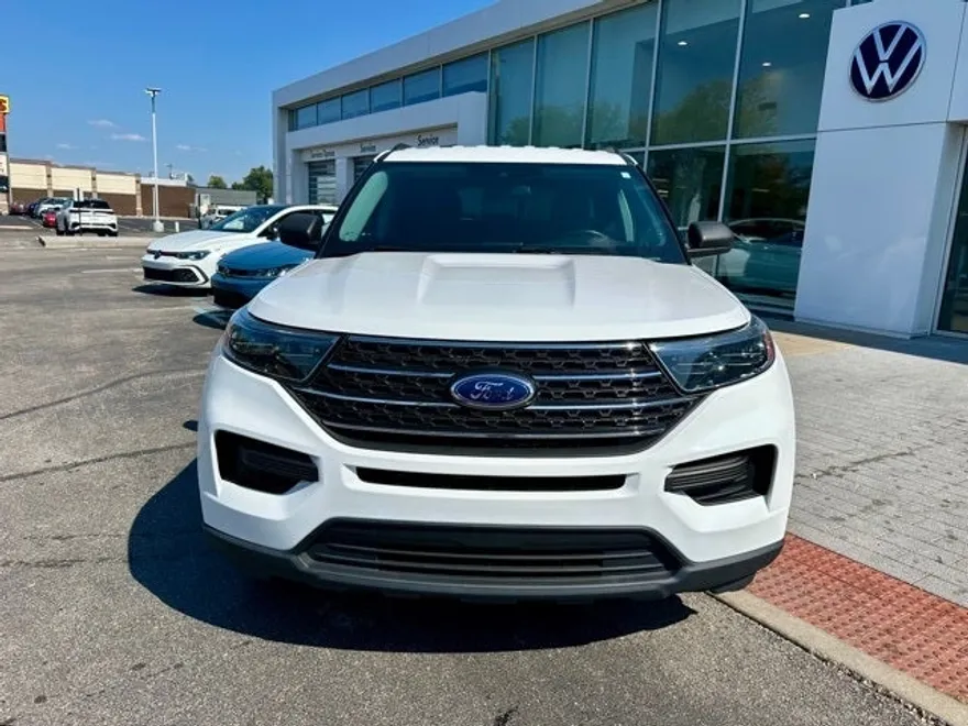 2022 Ford Explorer XLT photo 1