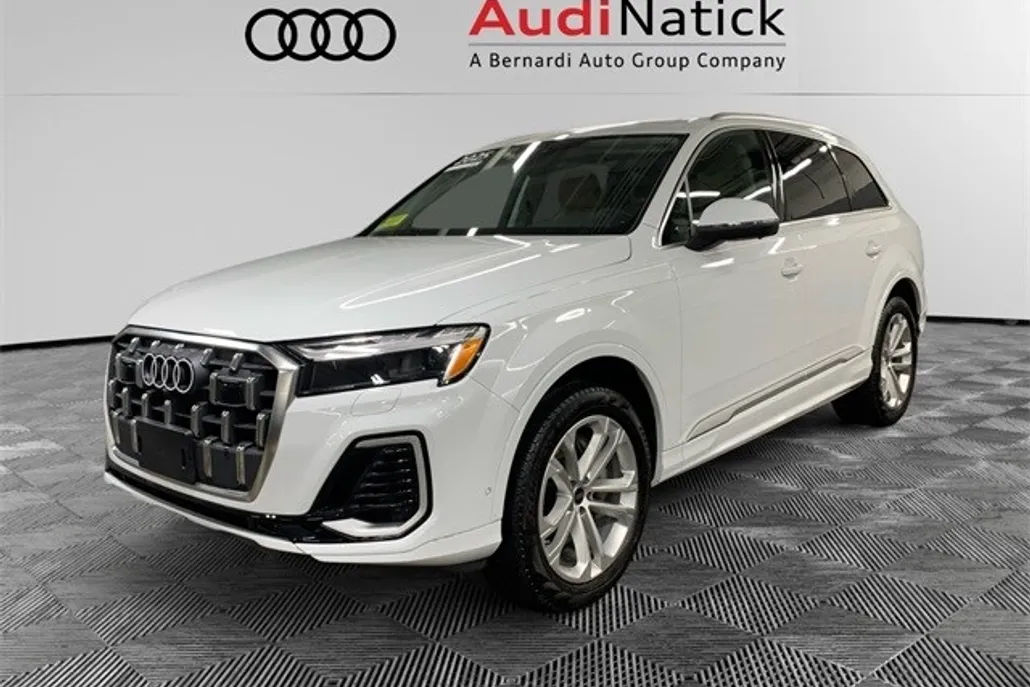 2025 Audi Q7 55 Premium Plus photo 1