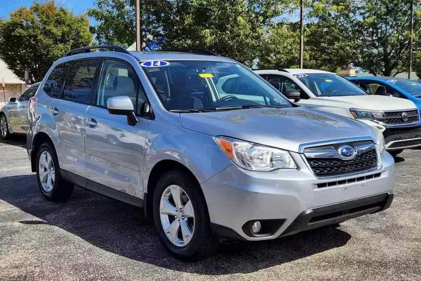 2014 Subaru Forester 2.5i Premium photo 1