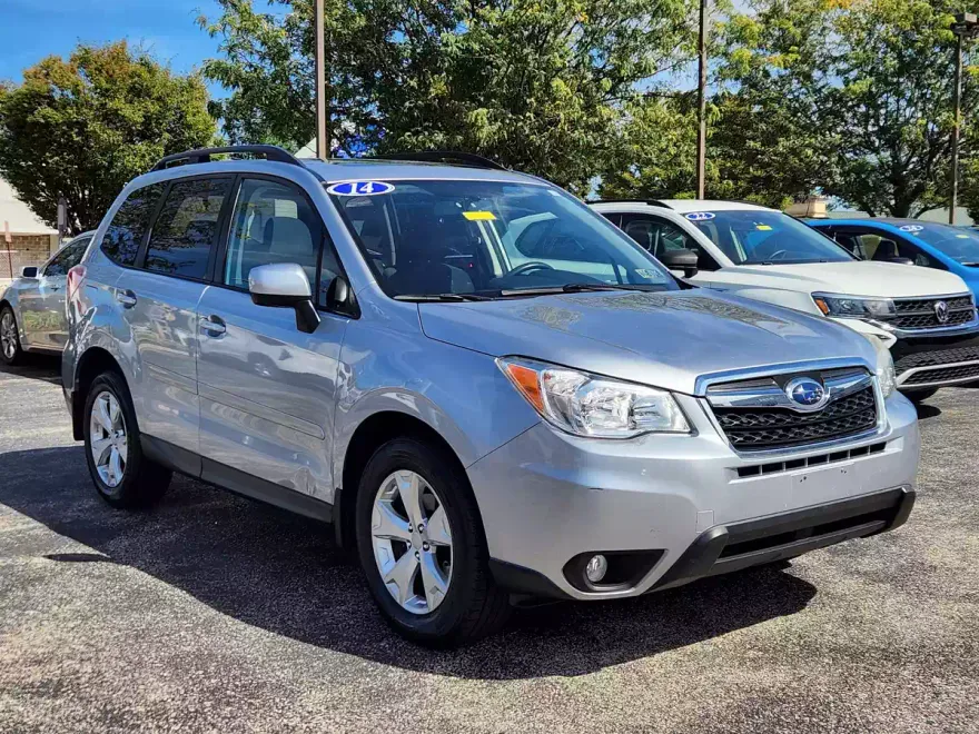 2014 Subaru Forester 2.5i Premium photo 1