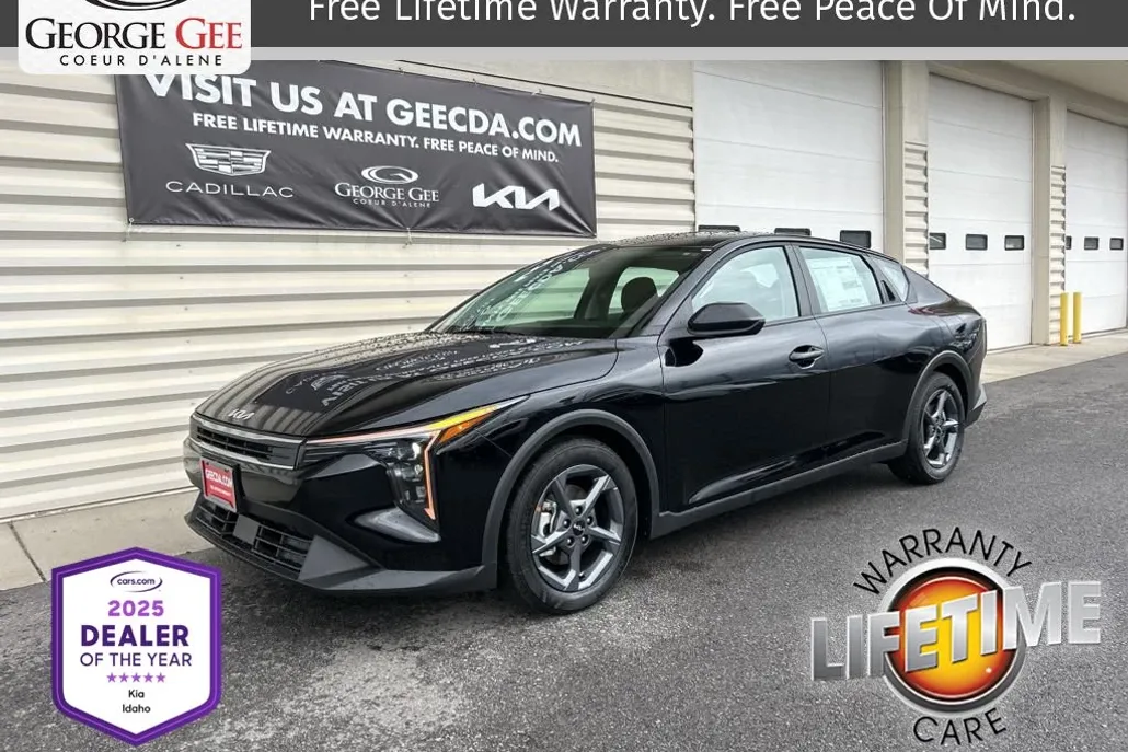 2025 Kia K4 LXS photo 1